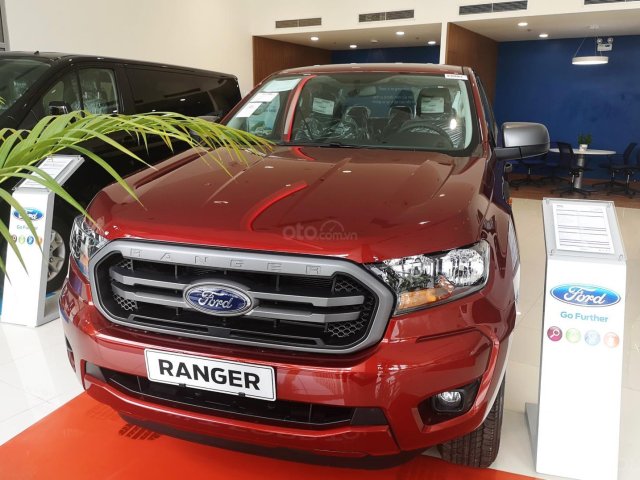 Hà Nội Ford - Cần bán xe Ford Ranger XLS MT đời 2020, màu đỏ