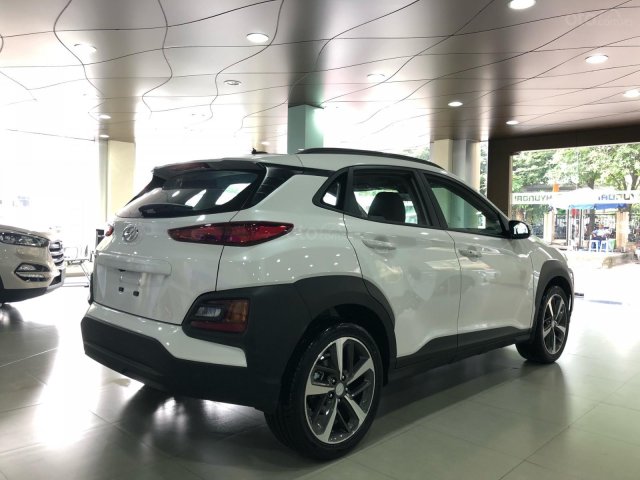 Hyundai Kona đặc biệt vin 2020, giảm giá xe, tặng phụ kiện, chính sách hỗ trợ trả góp 90% với nhiều ưu đãi0