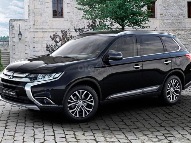 Giao xe nhanh tận nhà - Bán giá ưu đãi với chiếc Mitsubishi Outlander 2.0 CVT Premium, đời 20200