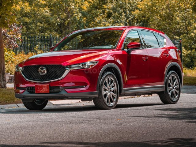 Cần bán nhanh chiếc xe Mazda CX-5 2.5 Signature, sản xuất 2019, giao xe nhanh tận nhà0