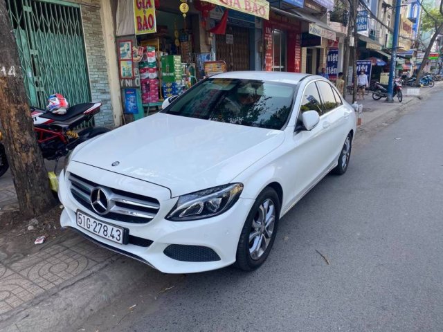 Bán Mercedes sản xuất 2016, màu trắng