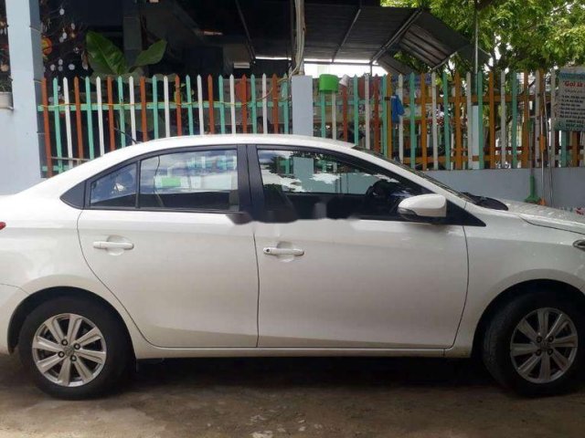 Cần bán xe Toyota Vios E năm sản xuất 2017, màu trắng số sàn