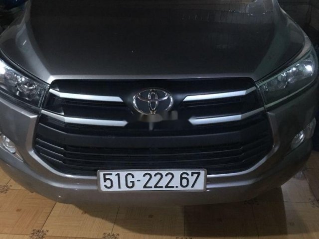 Bán Toyota Innova 2.0 E năm 2016, màu bạc, nhập khẩu, giá tốt