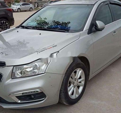 Cần bán Chevrolet Cruze năm sản xuất 2016, màu bạc, nhập khẩu0