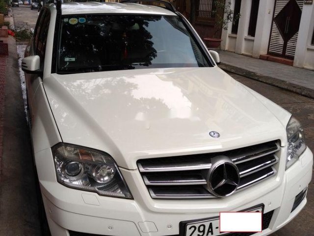 Bán Mercedes GLK 200 sản xuất 2011, màu trắng chính chủ, giá 695tr