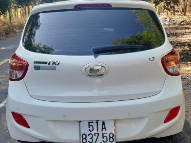 Cần bán Hyundai Grand i10 1.25 AT năm 2014, màu trắng, giá tốt