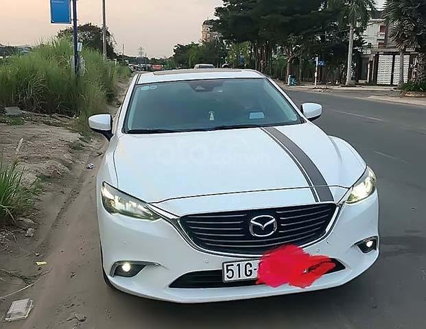 Bán Mazda 6 2.0L Premium 2018, màu trắng, giá tốt0