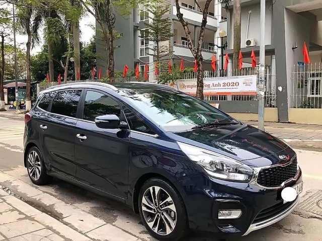 Cần bán lại xe Kia Rondo 2.0 GAT 2019, màu xanh lam