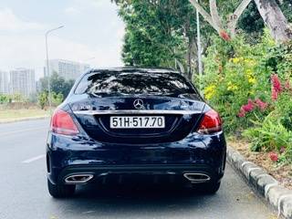 Cần bán Mercedes C300 AMG đời 2019, màu xanh lam