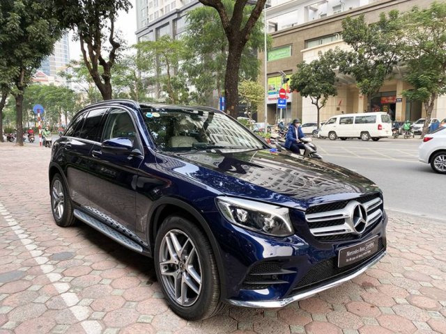 Bán Mercedes GLC 300 4Matic sản xuất năm 2019, màu xanh lam