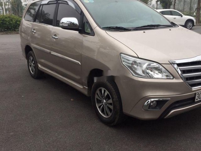 Cần bán xe Toyota Innova đời 2014, giá cạnh tranh