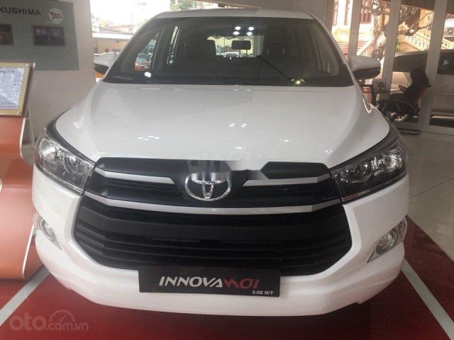 Bán Toyota Innova sản xuất năm 2018, màu trắng chính chủ