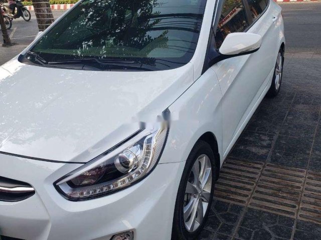 Bán Hyundai Accent năm sản xuất 2016, màu trắng, nhập khẩu  0