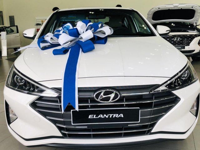 Cần bán Hyundai Elantra 1.6 AT đời 2020 khuyến mãi cực khủng