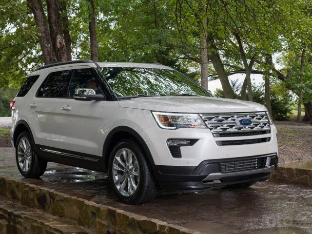 Hỗ trợ giao tận nhà với chiếc Ford Explorer Limited 2.3L Ecoboost AT, sản xuất 2019, nhập khẩu