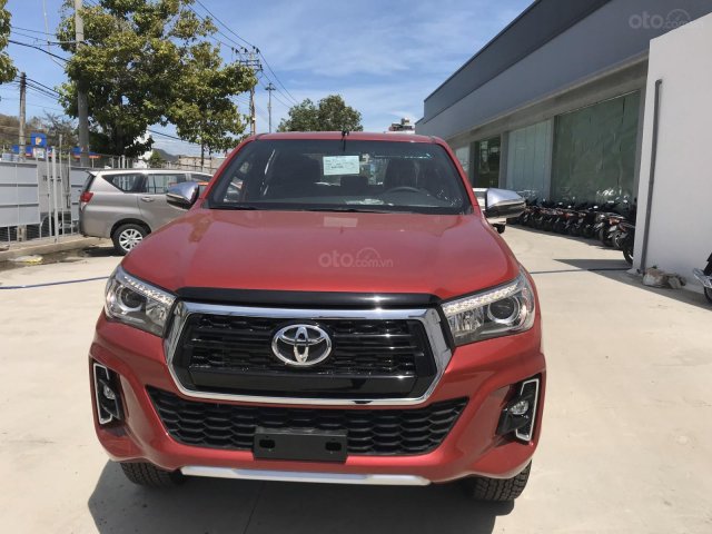 Toyota Nha Trang - Cần bán Toyota Hilux 2.8 G 4×4 AT đời 2019, màu đỏ