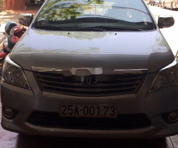 Bán xe Toyota Innova sản xuất 2012, màu bạc, chính chủ 0