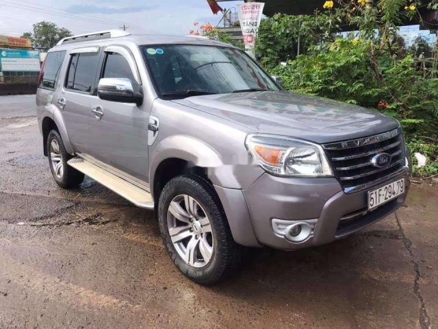 Cần bán gấp Ford Everest sản xuất 2010 xe gia đình, giá 430tr0