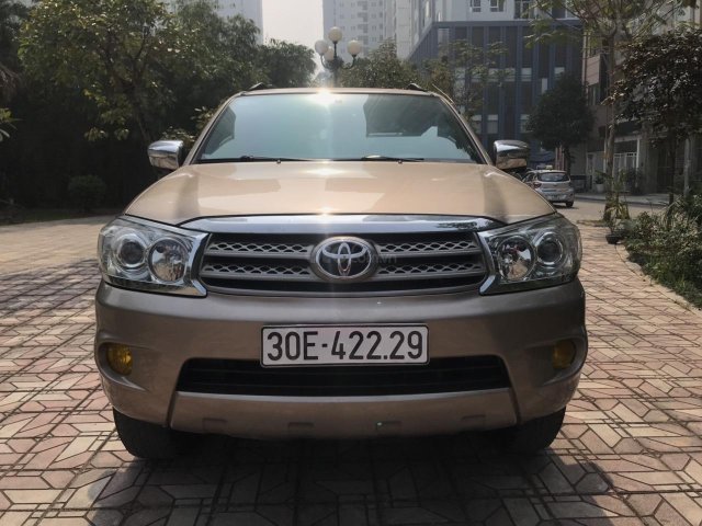 Bán xe Toyota Fortuner năm sản xuất 2011 2 cầu, nhập khẩu nguyên chiếc