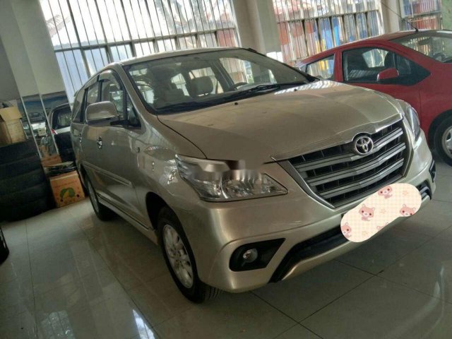 Xe Toyota Innova MT 2014 xe gia đình