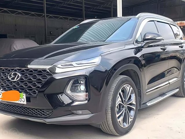 Cần bán gấp Hyundai Santa Fe sản xuất 2019, màu đen0