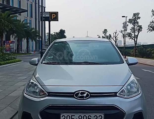 Bán Hyundai Grand i10 sản xuất 2017, màu bạc0