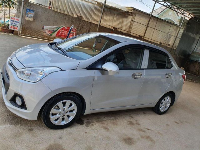 Bán Hyundai Grand i10 đời 2015, màu bạc, nhập khẩu  