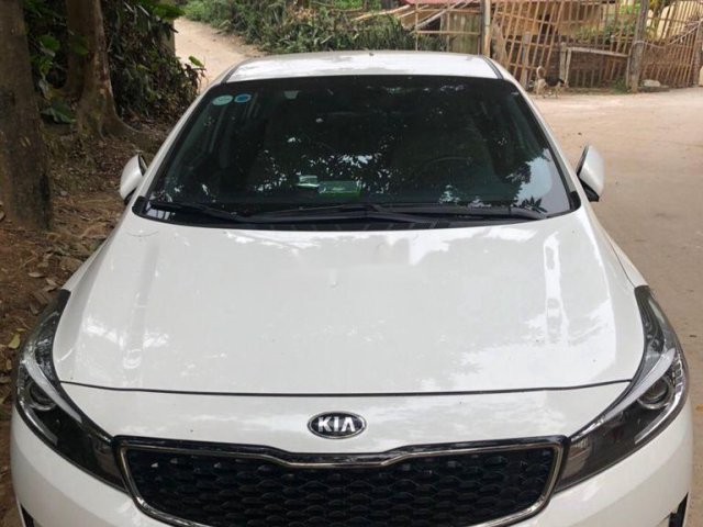 Bán Kia Cerato 1.6 MT năm sản xuất 2018, màu trắng chính chủ