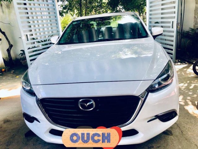 Bán Mazda 3 sản xuất năm 2018, màu trắng, nhập khẩu  0