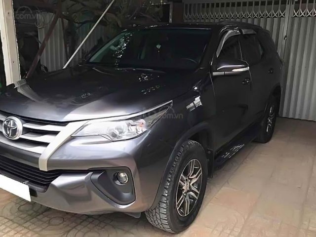 Cần bán xe Toyota Fortuner MT sản xuất 2017, màu xám, nhập khẩu0