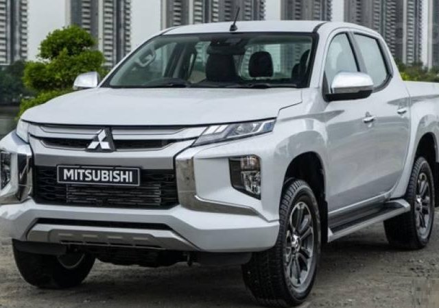 Cần bán nhanh chiếc xe bán tải Mitsubishi Triton MT, đời 2020, có sẵn xe, giao nhanh tận nhà