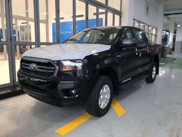 Cần bán Ford Ranger XLS 2.2AT đời 2020, màu đen, nhập khẩu, 630 triệu