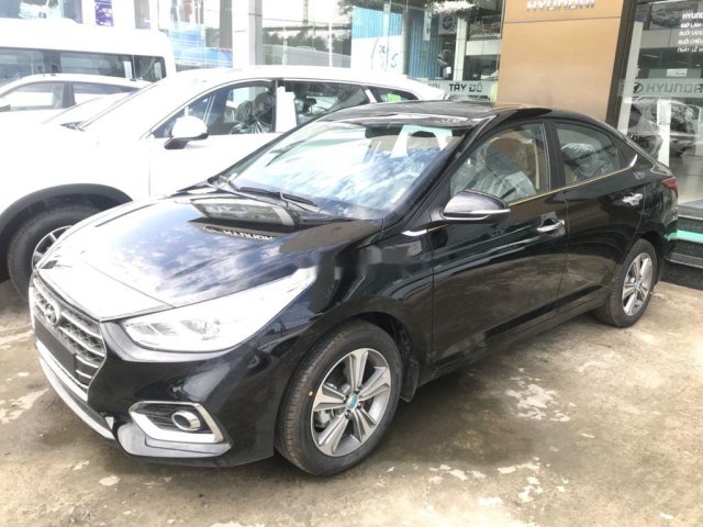 Cần bán xe Hyundai Accent 2019, màu đen giá cạnh tranh0