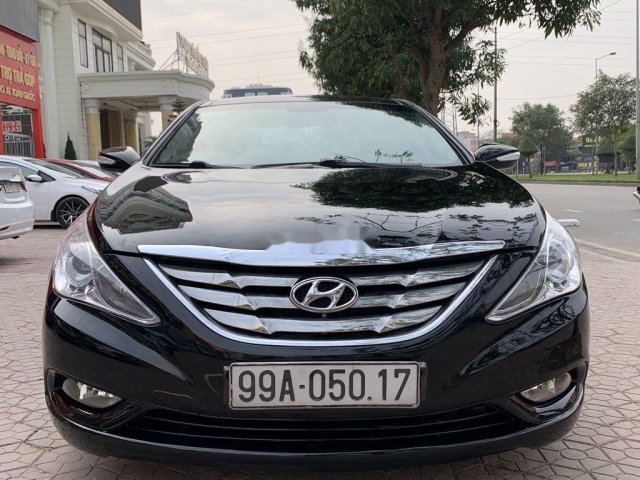 Bán Hyundai Sonata sản xuất năm 2010, màu đen, xe nhập số tự động0