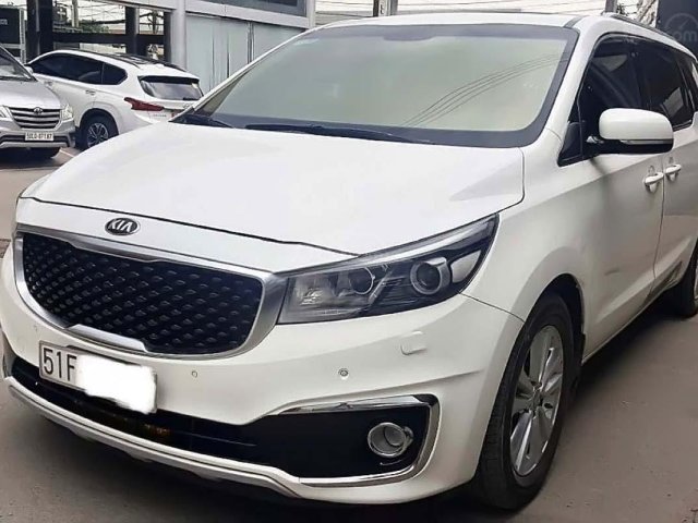 Bán Kia Sedona 2016, màu trắng giá cạnh tranh