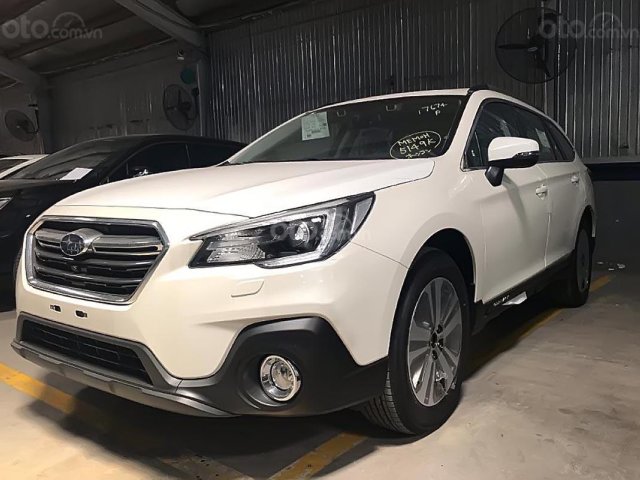 Cần bán Subaru Outback 2.5 Eyesight năm sản xuất 2018, màu trắng, nhập khẩu nguyên chiếc0