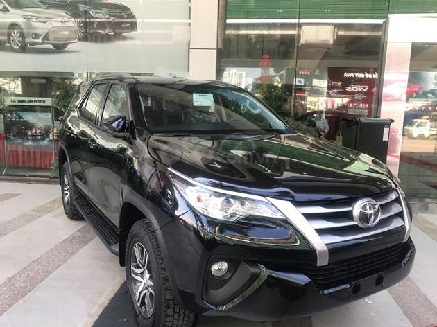 Ưu đãi giá mềm - Giao xe nhanh tận nhà với chiếc Toyota Fortuner 2.4MT, sản xuất 20200