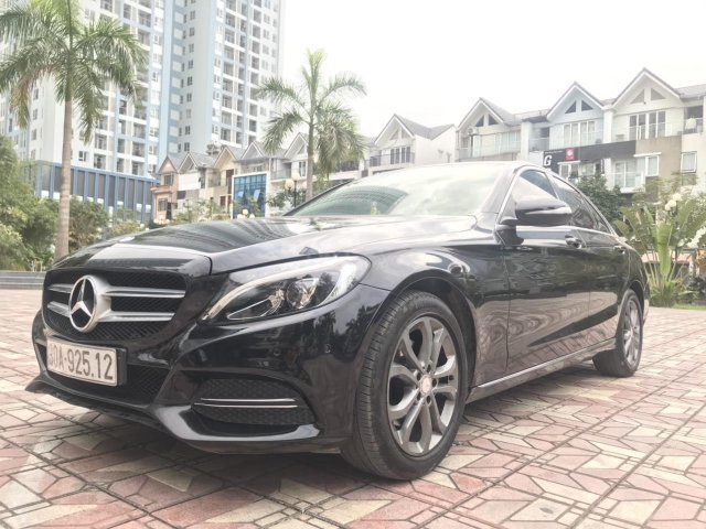 Bán ô tô Mercedes C200 năm sản xuất 2014, form 20150