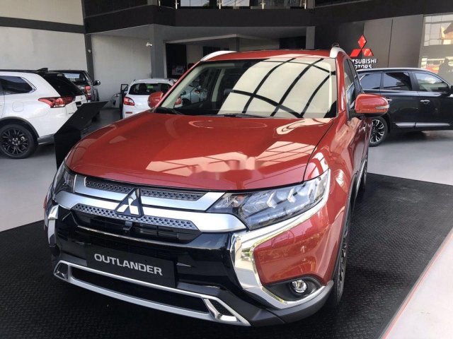 Bán Mitsubishi Outlander 2.0 CVT sản xuất 2020, màu đỏ, nhập khẩu, giá tốt