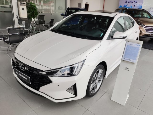 Cực sốc giảm 20 triệu khi mua Hyundai Elantra 2020 - cam kết giá tốt nhất toàn hệ thống0