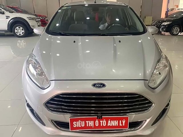 Cần bán gấp Ford Fiesta 1.6 2014, màu bạc