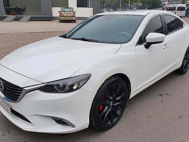 Bán Mazda 6 2.0AT Premium 2018, màu trắng