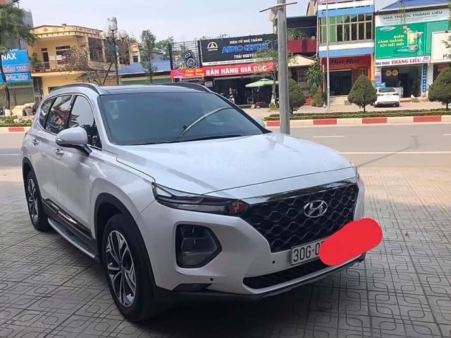 Xe Hyundai Santa Fe sản xuất 2019, màu trắng chính chủ