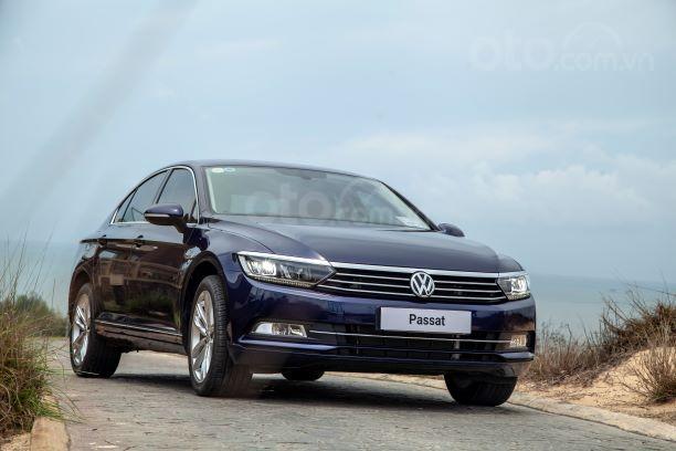 Bán ưu đãi giá mềm khi mua chiếc Volkswagen Passat Bluemotion High, đời 2019, hỗ trợ 100% thuế trước bạ0