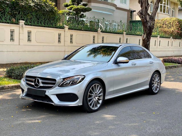 MBA auto - Bán xe Mercedes C300 AMG màu bạc/đen 2018 siêu lướt - Trả trước 680 triệu nhận xe ngay