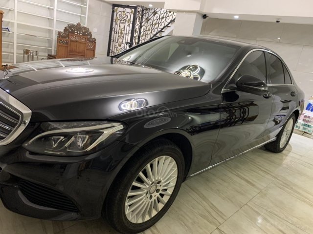 Cần bán Mercedes Benz C250 màu đen/đen model 20160