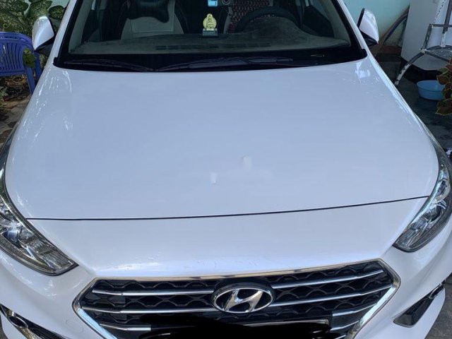 Cần bán xe Hyundai Accent sản xuất 2018, xe gia đình0