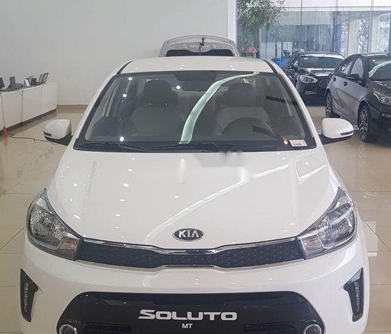 Bán xe Kia Soluto đời 2020, màu trắng, ngập tràn khuyến mãi