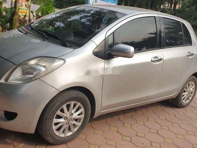 Bán Toyota Yaris sản xuất 2008, màu bạc, nhập khẩu, giá 220tr