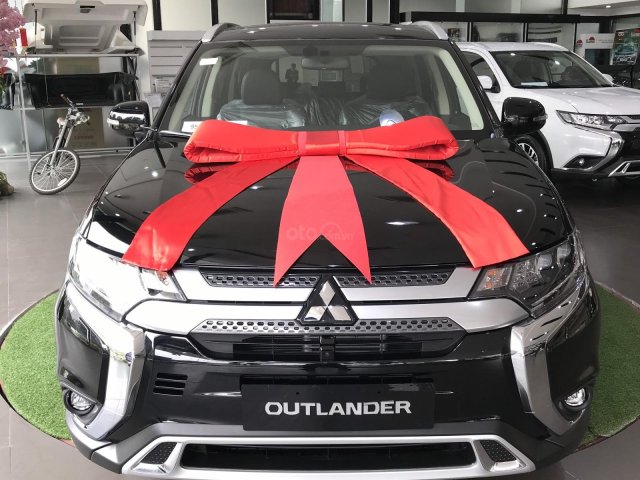 Bán Mitsubishi Outlander 2020 giảm giá cực sốc giảm tiền mặt, tặng phụ kiện chính hãng